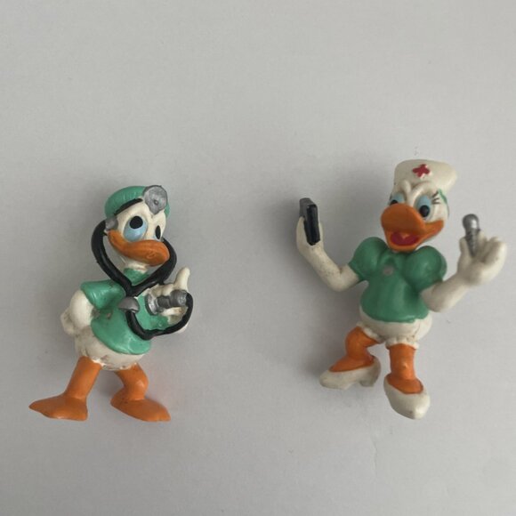 Walt Disney Vintage Donald & Daisy Duck PVC Toy Figures Dr. Donald Nurse Daisy - Picture 3 of 3